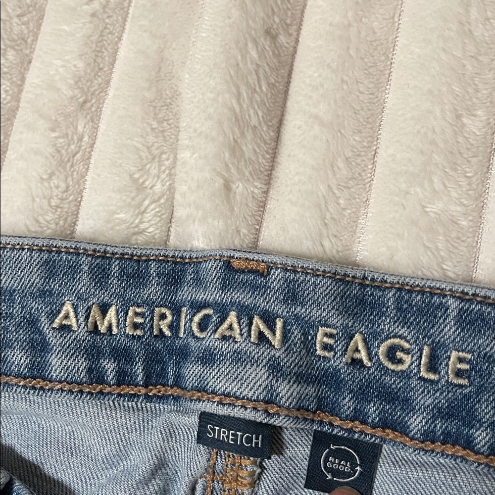 American Eagle Curvy Straight Jean | Size 2 Regular - Picture 5 of 9